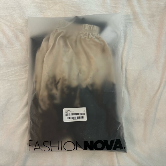 NWT Matching Shorts Set - Picture 6 of 7